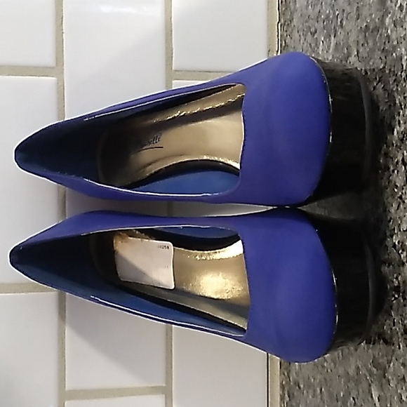 Anne Michelle Blue/Black Platform Spiked Heels. Size 8.5 - Picture 3 of 10